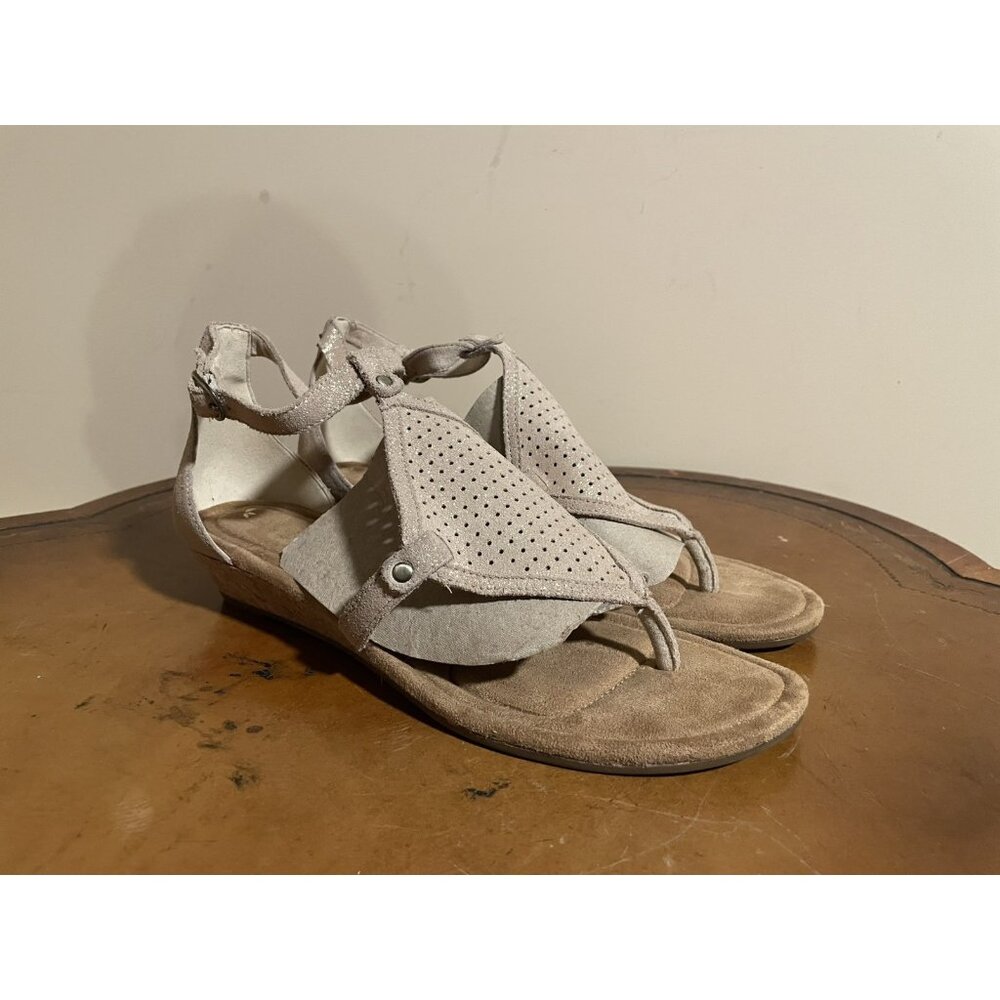 Koolaburra by UGG Gladiator Suede Ankle Strap Sandals Size: 11 (1091991) (F151)